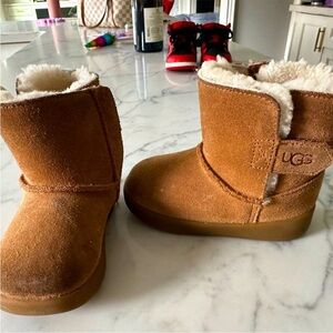UGG Keelan Boots Size 4/5